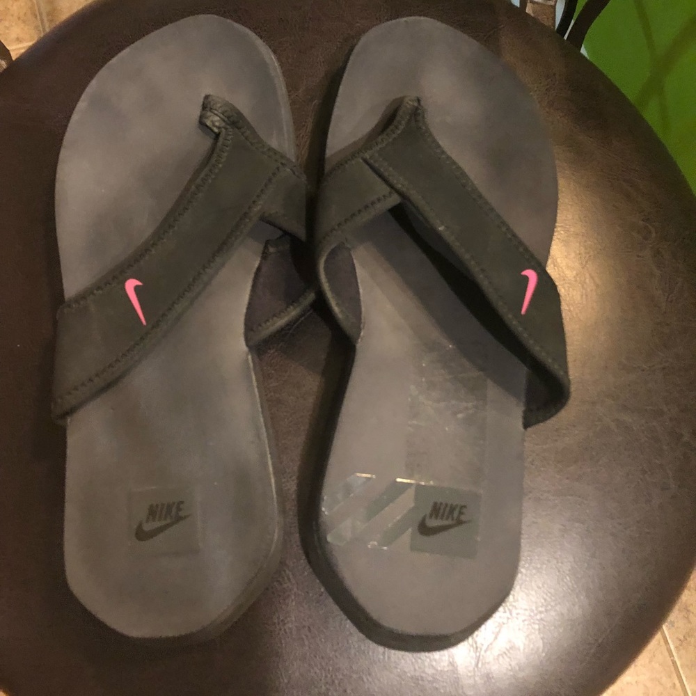 Nike flip flops